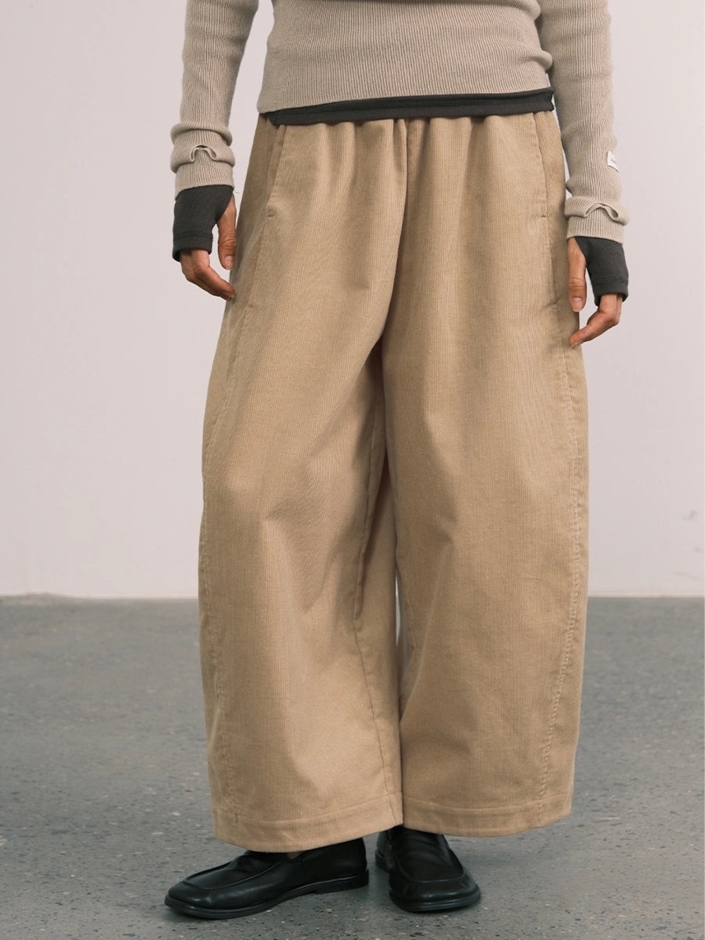 An Action a Day NWT Wide-Leg Corduroy Women’s Pants in Khaki Size XL